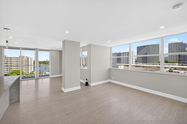 Building Photo - 209 N Fort Lauderdale Beach Blvd