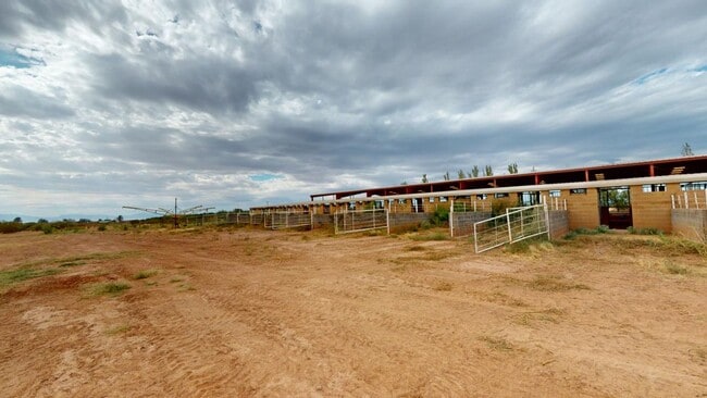 Building Photo - Furnished 5-Bedroom Home with Indoor Pool & Amenities