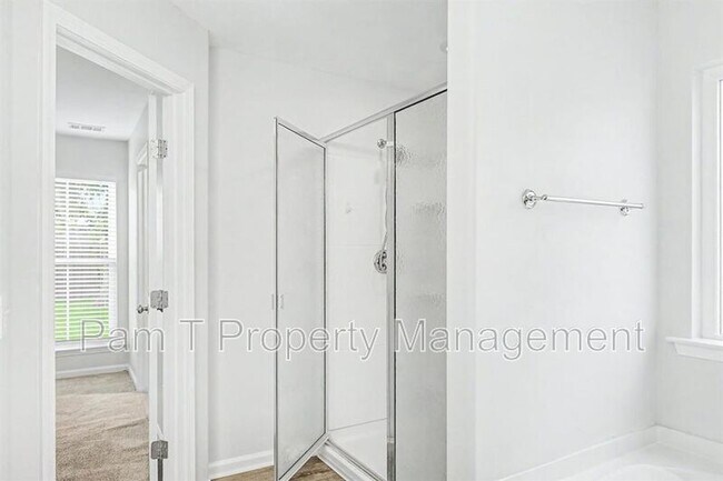 Building Photo - 20 Swallow Tail Cir