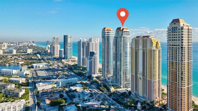 Building Photo - 17901 Collins Ave