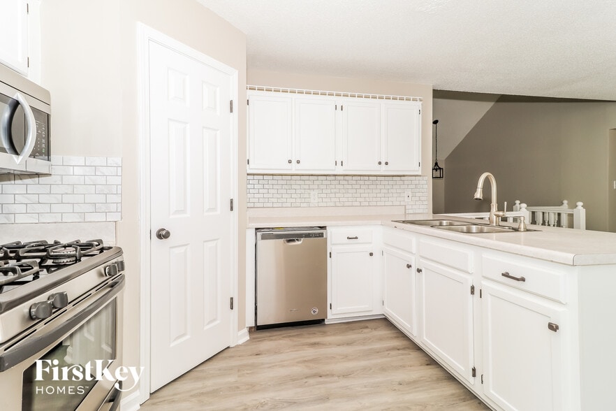 Building Photo - 197 Brentwood Dr