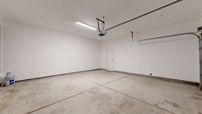 Building Photo - 1605 Rose Clover St