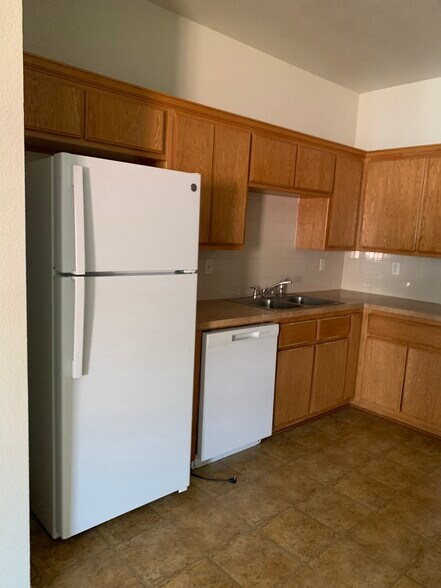 Building Photo - 2912 Ashley Dr