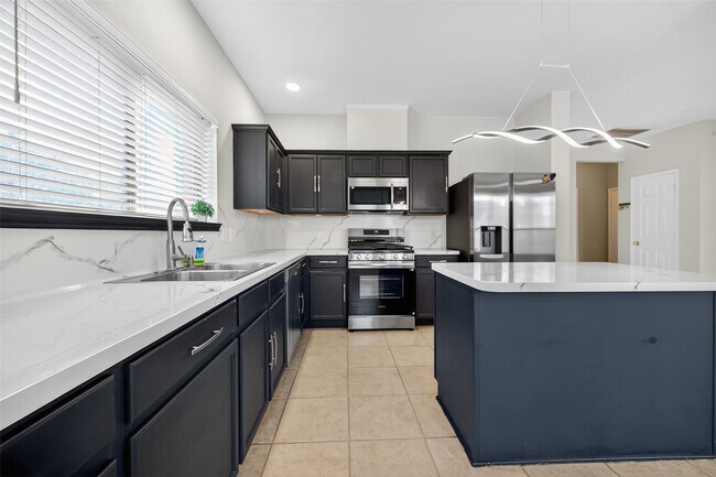 Building Photo - 21515 White Falls Ln