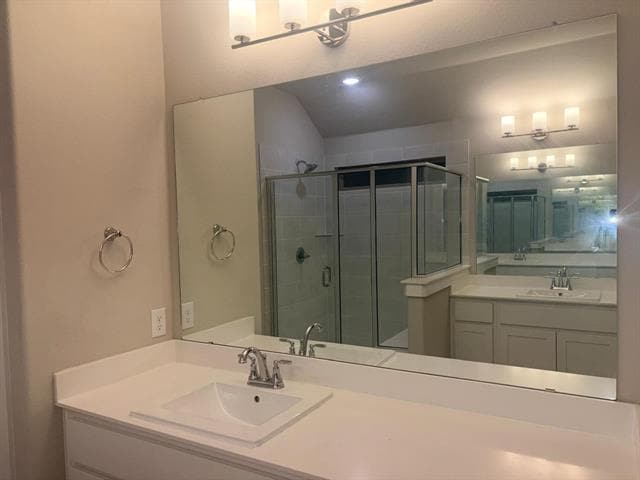 Building Photo - 1404 Mahogany Dr