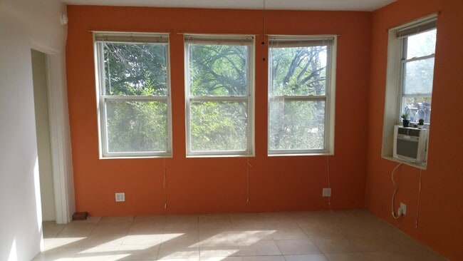 Building Photo - 1002 B NM-76