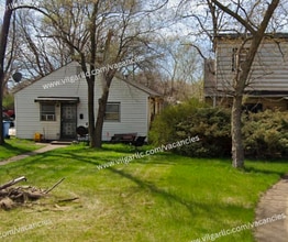 Building Photo - 260 Van Buren St