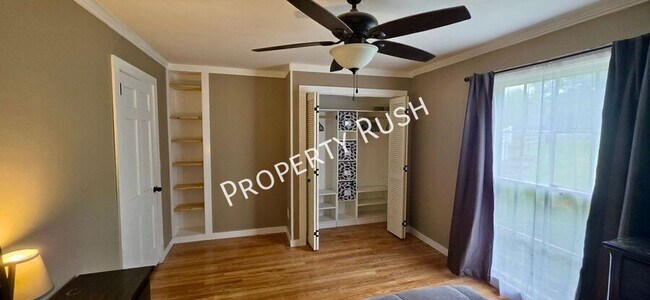 Building Photo - 3229 Westonia Dr