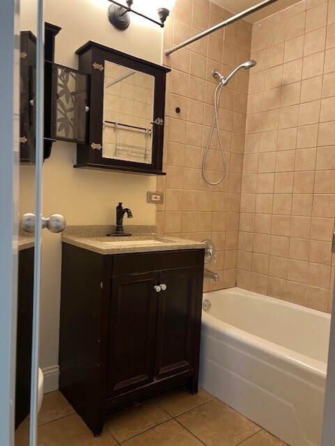 Building Photo - 5757 N Sheridan Rd