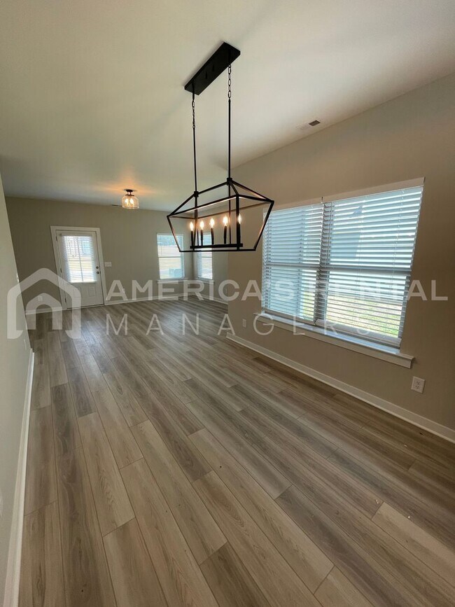 Building Photo - Home for Rent in Jasper, AL!!! Available to View Now!!!  DEPOSIT VIEWING!!