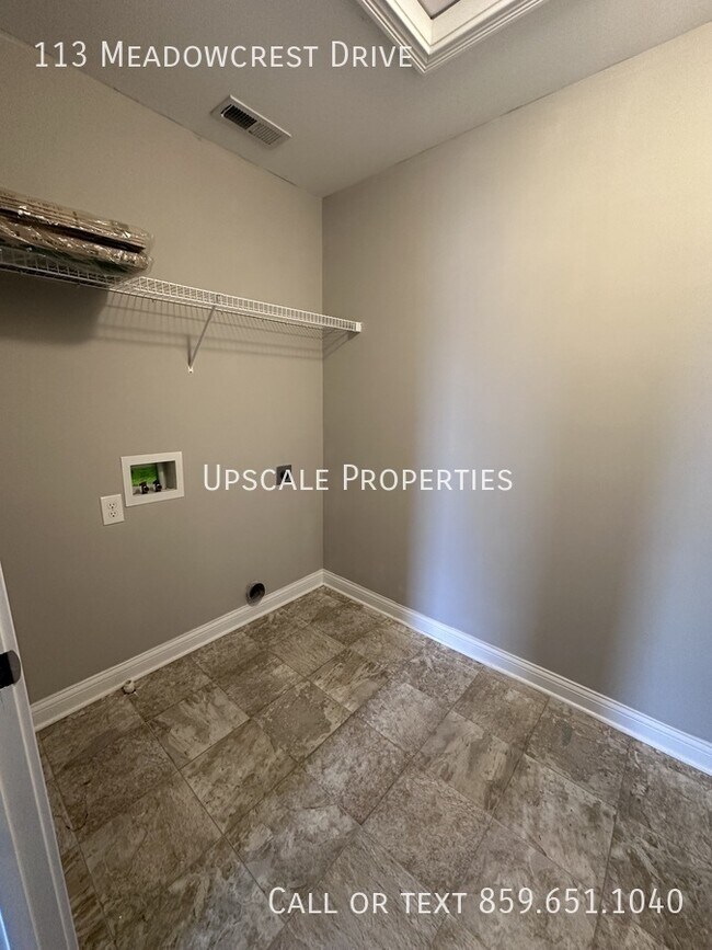 Building Photo - 113 Meadowcrest Dr