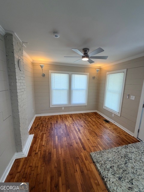 Building Photo - 1332 McClelland Ave