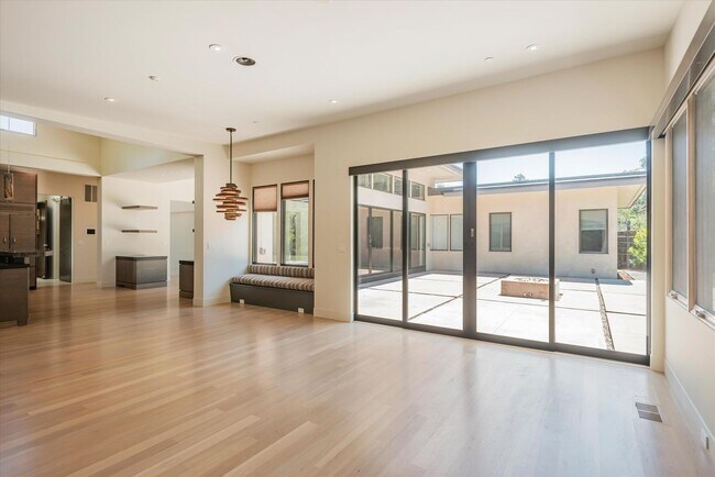 Building Photo - Wow! What a Great Home!