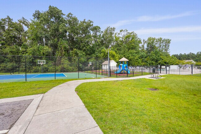 Building Photo - 100 Cotton Bluff Ct