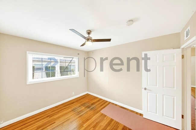 Building Photo - 1200 E Elgenia Ave