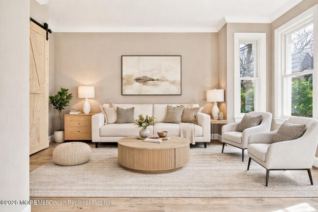 Building Photo - 907 Bond St