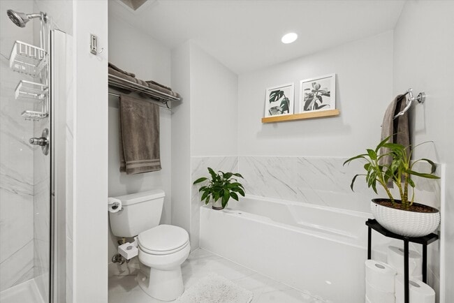 Building Photo - 1515 N Wells St