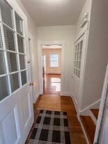 Building Photo - 10 Short St