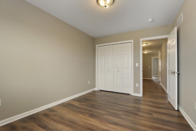 Building Photo - 336 Cattail Ct