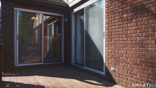 Building Photo - 23 Derbyshire