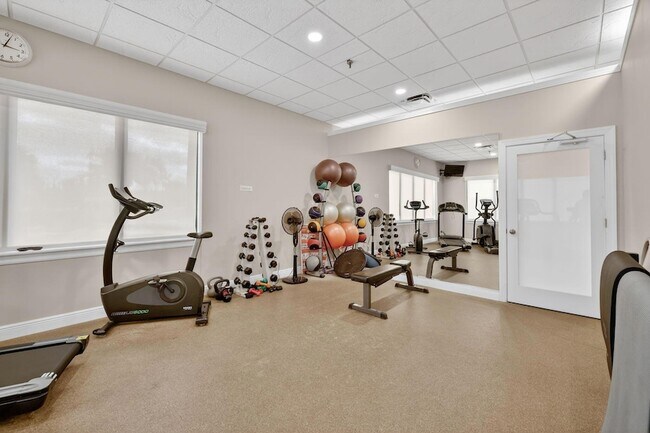 Building Photo - 9960 S Ocean Dr