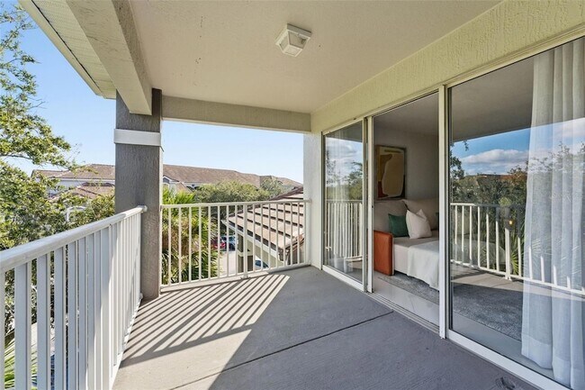 Building Photo - 13838 Fairway Island Dr