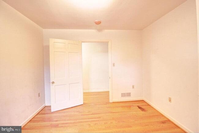 Building Photo - 11102 Putman Rd