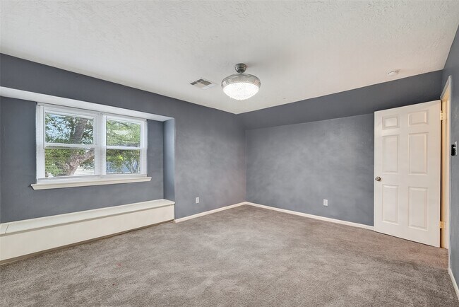 Building Photo - 4901 Burning Tree Dr