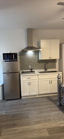 Building Photo - 11112 Fairhaven Way