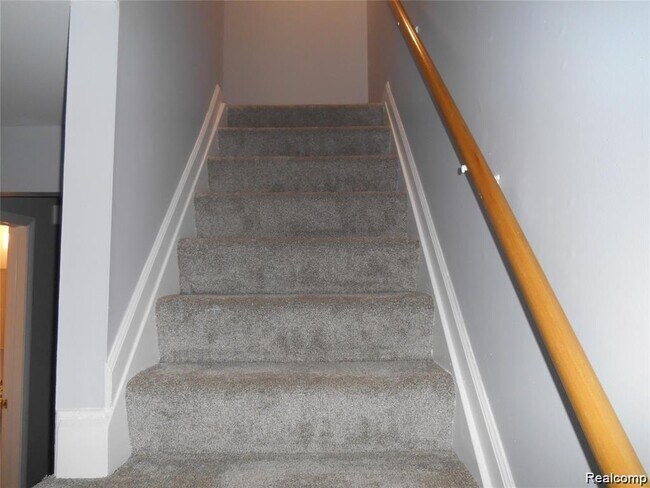 Building Photo - 2130 Wickham St