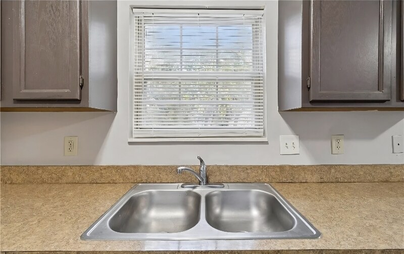 Building Photo - 937 Ansel Rd