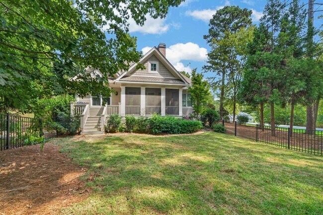 Building Photo - 1000 Fairway Ridge Rd