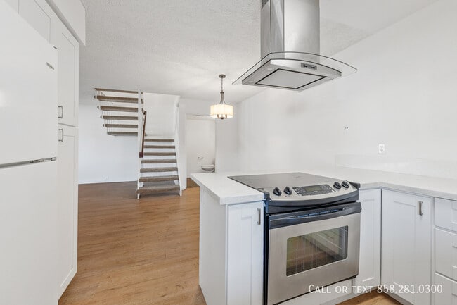 Building Photo - 3911 Camino Lindo