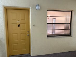 Building Photo - 3541 E Fort King St