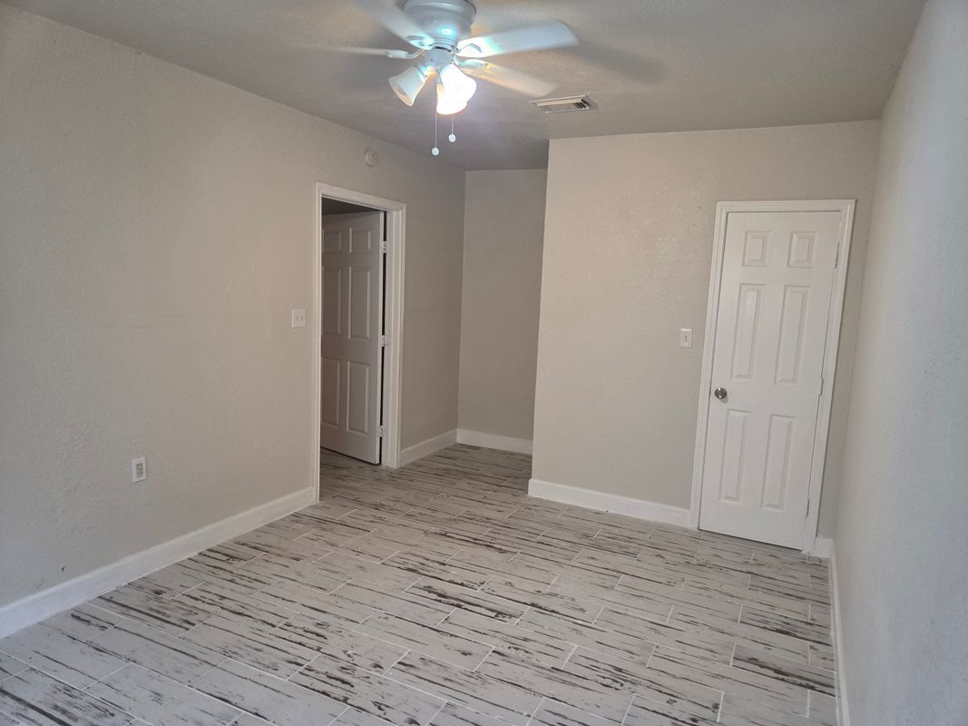 Building Photo - 3807 Sailfish Ln