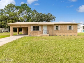 Building Photo - 319 W Railroad Ave