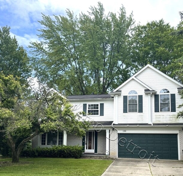 Primary Photo - 186 Randall Dr