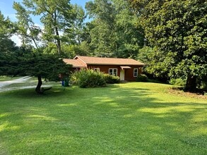 Building Photo - 5066 Rockbridge Rd SW