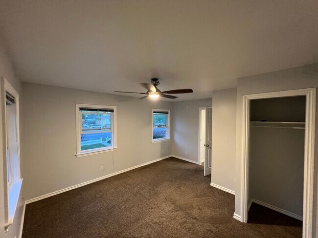 Building Photo - 174 S 600 E