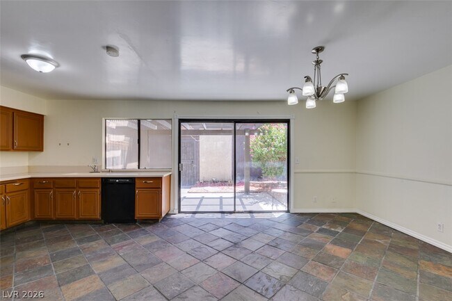 Building Photo - 3318 China Dr