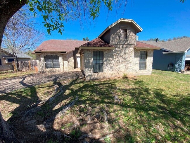 Building Photo - 1002 Great Britain Blvd