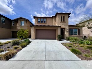 Building Photo - Expansive 4 bedroom 3.5 bathroom Bellevue ...