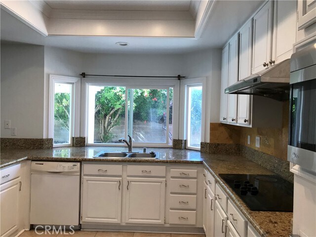 Building Photo - 3 Morris Rd