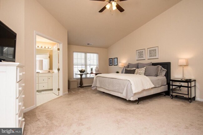 Building Photo - 203 Misty Pond Terrace
