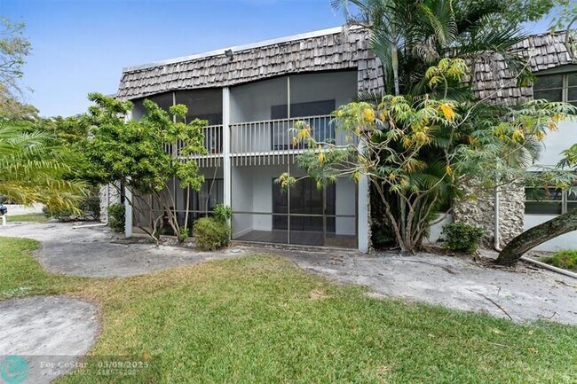 Building Photo - 3105 Oakland Shores Dr