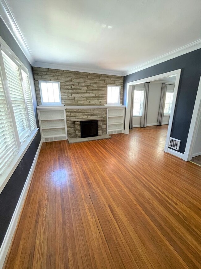 Building Photo - COMING SOON - Beautiful corner house in Webster Groves across the street from Avery Elementary!