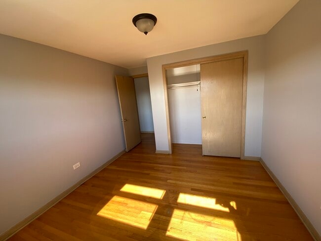 Building Photo - 6441 W Higgins Ave