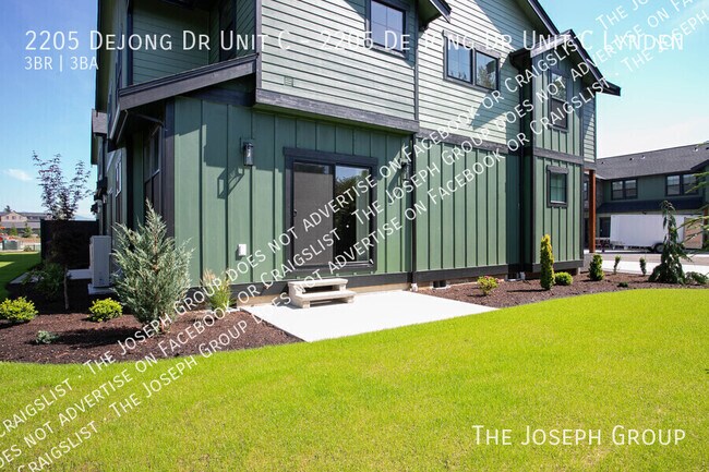 Building Photo - 2205 Dejong Dr Unit C