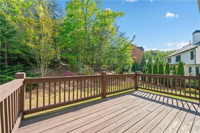 Building Photo - 2180 Hilltop Overlook Way