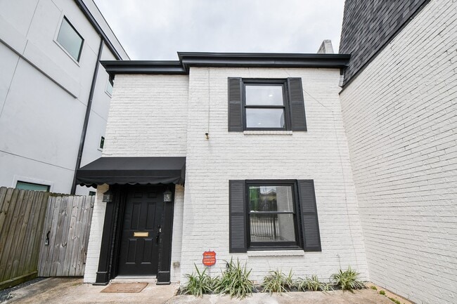 Building Photo - 6114 Kirby Dr